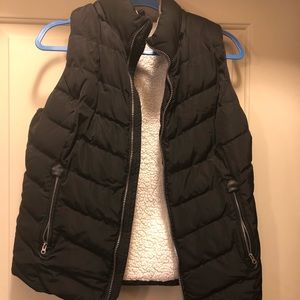 PUFFER VEST
